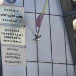 o grefiera din constanta a chemat guvernul in judecata din cauza ca i a taiat sporul pentru munca in conditii vatamatoare 68f55118963ce
