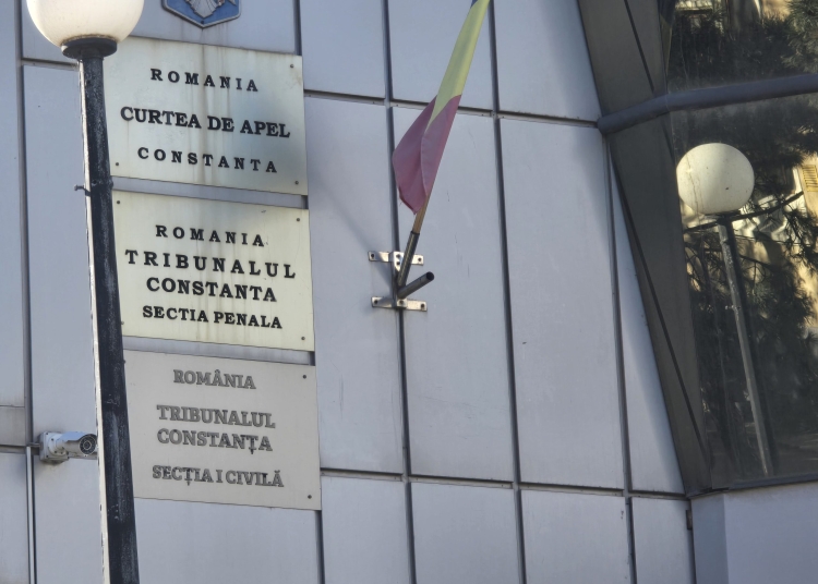 o grefiera din constanta a chemat guvernul in judecata din cauza ca i a taiat sporul pentru munca in conditii vatamatoare 68f55118963ce
