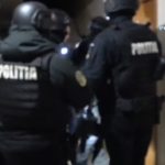 Percheziții în Ilfov: Un tânăr de 19 ani a fost reținut pentru furtul de portofele din automobile și realizarea unor tranzacții frauduloase de peste 11.000 de lei. 9 perchezitii in ilfov tanar de 19 ani retinut dupa ce a furat portofele din masini si a facut tranzactii frauduloase de peste 11 000 de lei 69043916683a3