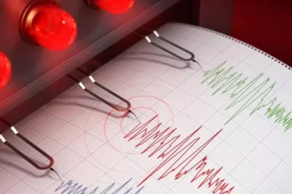 persoane ranite si cladiri prabusite in urma unui cutremur de 6 grade pe scara richter produs in turcia 26 de replici in doar o ora 6900a5d52f33b