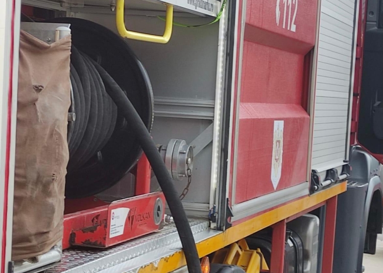 pompierii intervin pentru lichidarea unui incendiu ce se manifesta la o locuinta din eforie nord 68f4a6572d2f1