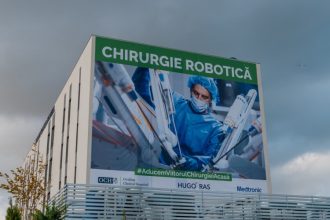 premiera in romania och a achizitionat robotul chirurgical hugo ras dedicat chirurgiei urologice generale si ginecologice 68fb2b1ab53dd