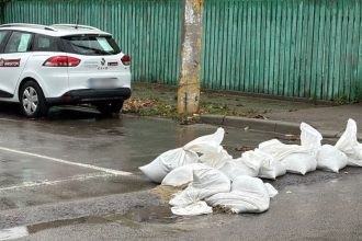 primaria constanta nu distrugeti sacii de nisip amplasati pentru protectia impotriva inundatiilor 68e4cd5289b7b