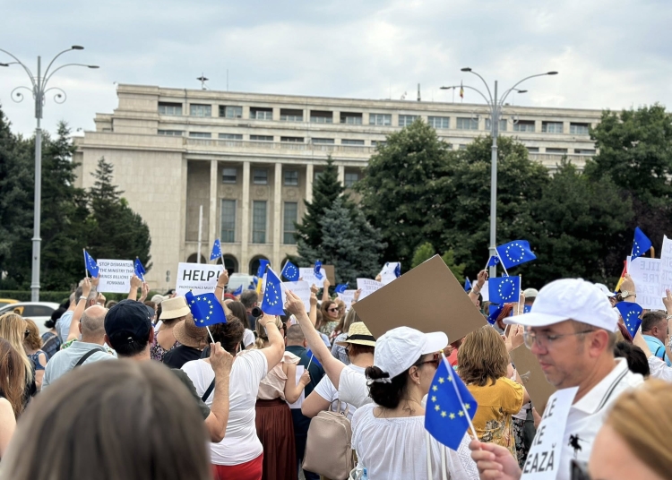 proteste de amploare in fata guvernului sindicatele au cerut cresteri salariale si respectarea drepturilor lucratorilor 69021f3e83826