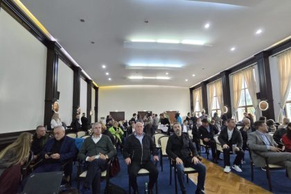 psd s a abtinut de la votul pentru contractarea unor servicii de avocatura pentru cjc reactia lui mitroi mai aveau sa inceapa circ in consiliul judetean ca in partid il au 68fff47730d93