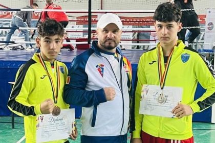pugilistii de la cs navodari pe podium la nationalele de juniori galerie foto 68f4e2ad84fe1
