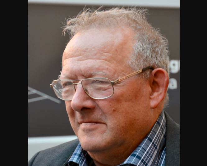 se va decerna titlul doctor honoris causa istoricului si publicistului polonez adam michnik 68ef47095a929