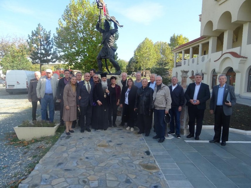 sesiunea de comunicari stiintifice personalitatea reginei maria creionata de istorici a avut loc la manastirea dervent in prezenta lui ips teodosie galerie foto p 68fb1ead722fb