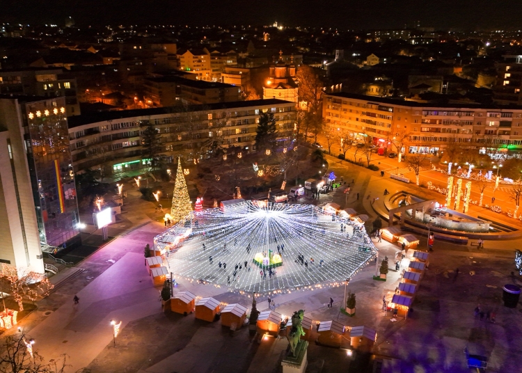 targ de craciun in piata civila din tulcea au inceput inscrierile pentru comercianti 69037b38a5c12