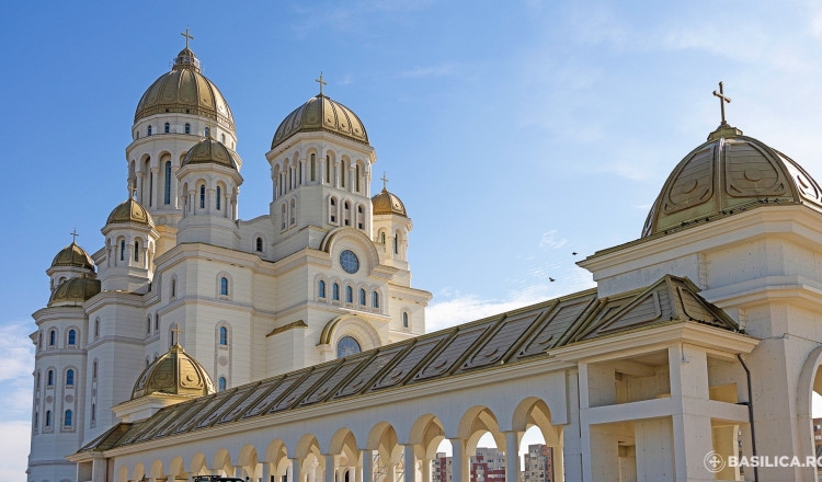 ultimele pregatiri pentru sfintirea catedralei nationale zeci de mii de oameni participa duminica la evenimentul istoric 68fb44e7c5ef6