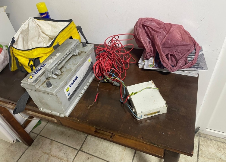 un braconier a fost surprins pe dunare folosind un dispozitiv electric a fost retint 68e780ba14fc9