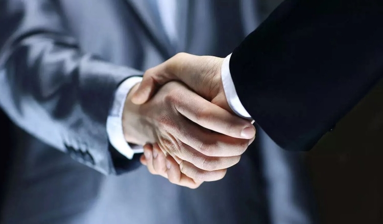 un fost actionar dinamo deschide o fabrica ce va da lovitura in ue va produce pungi speciale 68dd3429dd681