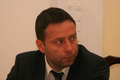 un fost consilier al lui radu mazare a inceput lucrarile pentru construirea unui nou bloc pe strada oborului 6902b5d768e7e