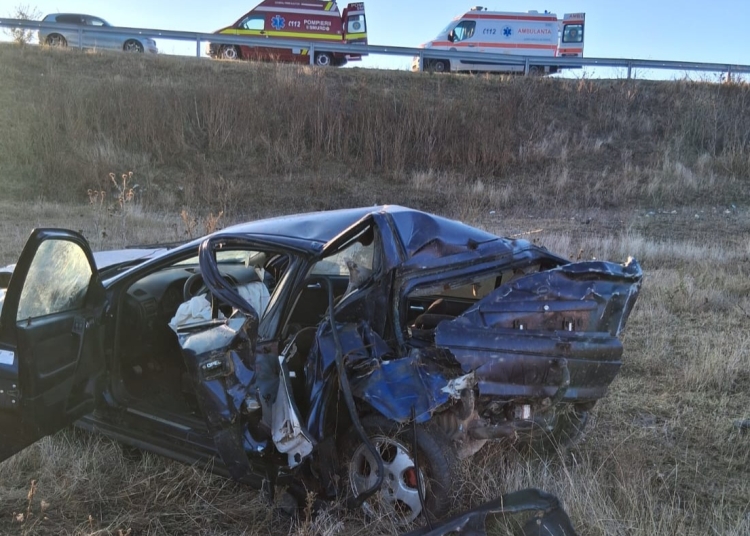 update o masina s a rasturnat in localitatea crisan iar un tanar a decedat 68e210891c096