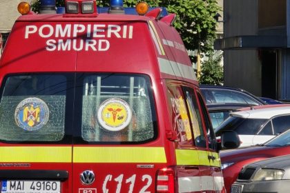 video interventie de urgenta la tulcea barbat prins sub tavanul prabusit al unui adapost de animale la rachelu 68f885c290243