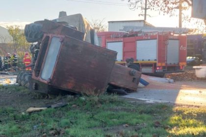 video un barbat a murit incarcerat intr o masina in urma unui accident 68fc9c3e3f998