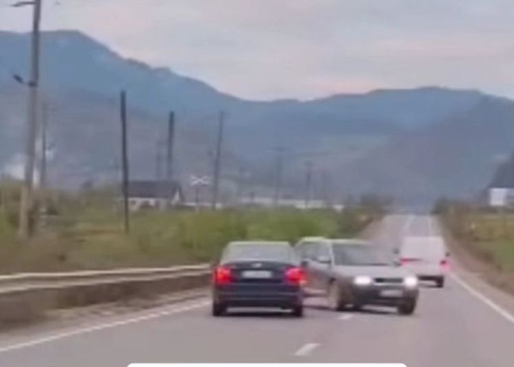video un sofer din mangalia a fost la un pas sa provoace un accident rutier in judetul suceava barbatul a ramas fara permis 68f550c625cec