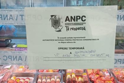 videofoto protectia consumatorilor a inchis un magazin din tomis iii comisarii au descoperit insecte vii si mizerie 6901123f41a12