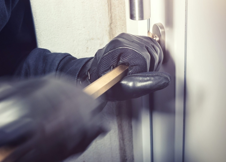 zona din constanta declarata alarmanta traficant de droguri jefuit de vecinul care recunostea furturile dar le tot repeta 6902c16dd22ee