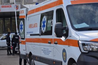 accident in valu lui traian o femeie a fost ranita dupa ce un tir a acrosat un autoturism 6909a38e123ff