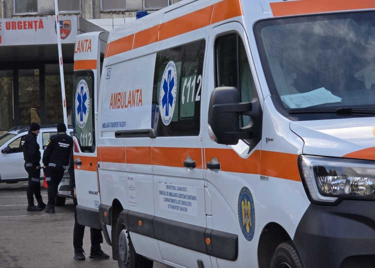 accident in valu lui traian o femeie a fost ranita dupa ce un tir a acrosat un autoturism 6909a38e123ff