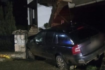 accident la un pas de tragedie la medgidia un autoturism a lovit o instalatie de gaze au fost asigurate masuri psi 6925f4e9c9123