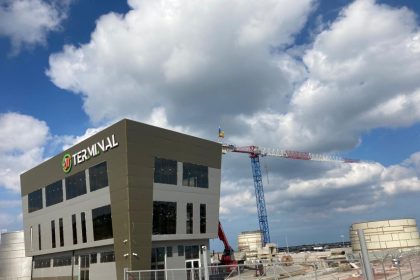 actionarii de la j t grup oil sa au prelungit imprumuturile acordate de bcr 691ed35792c7e