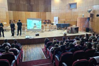 activitate de promovare a invatamantului militar printre elevii de la colegiul de arta regina maria si scoala gimnaziala nr 24 ion jalea constanta 69256b07ea3e4