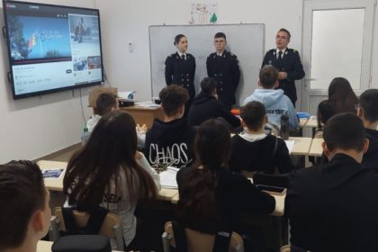 activitati de promovare a carierei militare la scolile din biruinta topraisar si movilita 691d734cc546b