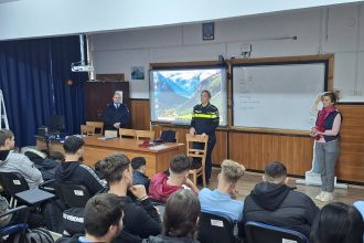 activitati preventive in liceele din tulcea organizate de jandarmi 6920274d9d5f9
