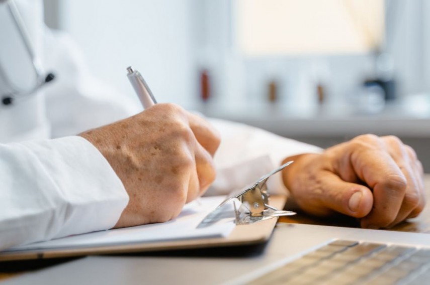 ancheta interna demarata la spitalul judetean de urgenta ploiesti dupa ce un pacient a cazut de pe o targa 6914b7d0557a7