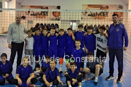 baietii de la minivolei au participat si la turneul de pe teren propriu copiii sunt in progres dar trebuie rabdare galerie foto video 692c37023bbe1