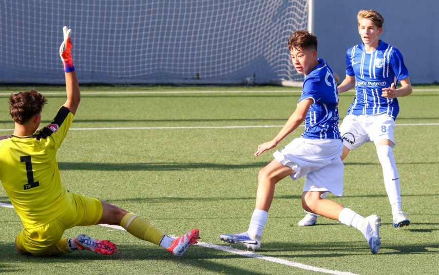 bogdan ilie fiul lui sabin ilie un nou gol pentru echipa under 16 a marinarilor galerie foto 691f2fe396bbb