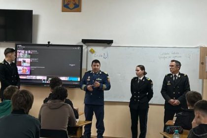 campanie de promovare a invatamantului militar in randul elevilor liceelor decebal mihai eminescu si i ghe duca din constanta au aflat 691efa82a73d3