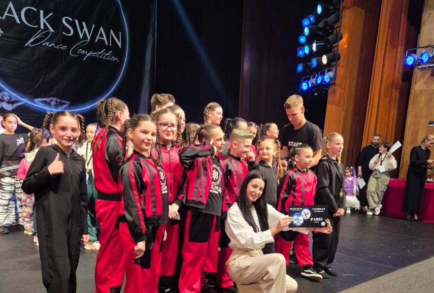 concursul black swan merge la finala de la paris si the future dance studio ramnicu de jos video 6908953ced9d8