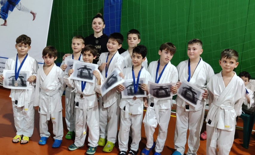 csm constanta sapte medalii la cupa gelal feuzi galerie foto 692c4ae880771