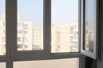 cum a scapat un constantean de desfiintarea unui balcon inchis fara autorizatie 690aa11fe36f4