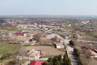 document peste jumatate dintre orasele mici nu indeplinesc criteriile legale de populatie iar peste o treime dintre comune nu isi pot sustine cheltuielile administrative 6909eb0ecb703