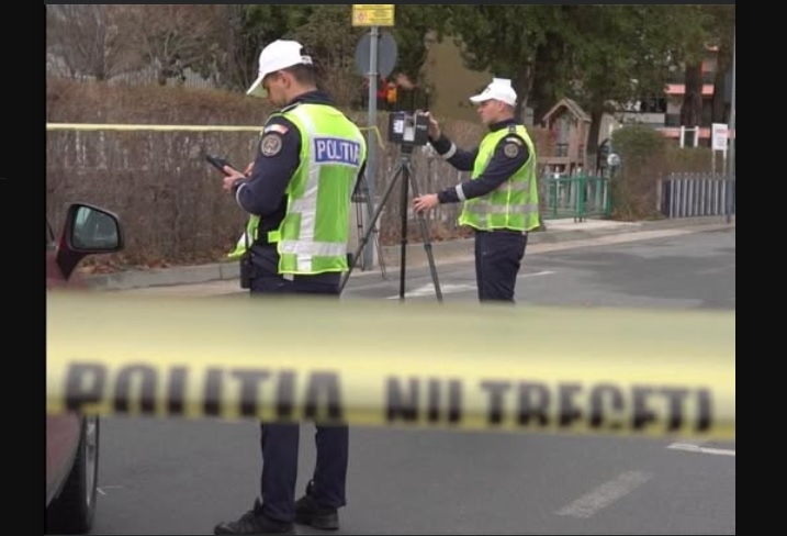 doi minori raniti dupa ce au cazut de pe trotinete electrice in constanta politia face apel la parinti siguranta nu este optionala 6909dba4f4027