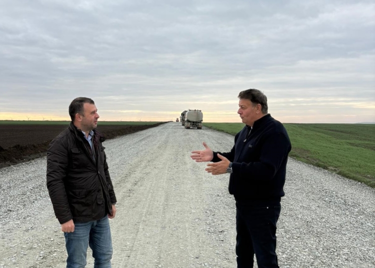 florin mitroi a verificat pe teren lucrarile de modernizare a drumurilor judetene din constanta 6915c3fdc2a95