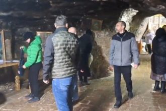 foto video imagini de la pestera sfantului apostol andrei cu o zi inainte de marea sarbatoare 692b0b335b63c