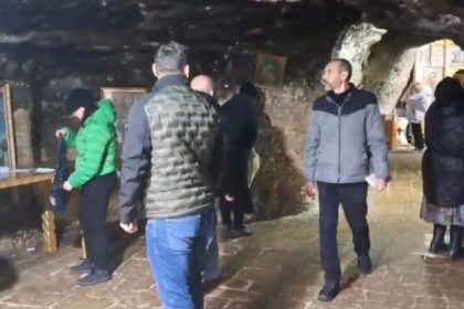 foto video imagini de la pestera sfantului apostol andrei cu o zi inainte de marea sarbatoare 692b0b335b63c