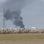 fotovideo fumul navei incarcata cu gpl care a luat foc se vede din tulcea 691b0907e618e