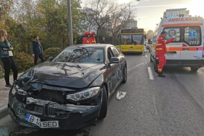 galerie foto accident grav la intrare in mamaia o femeie a ajuns la spital 69285ea01ec35