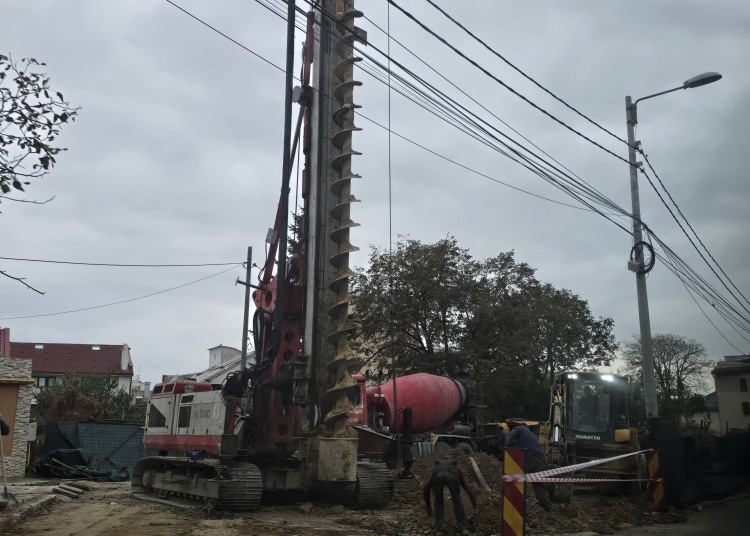 galerie foto panait s a apucat de treaba pe terenul unde administratia locala voia o parcare se ridica acum un bloc cu cinci etaje 690e915cdd4d1