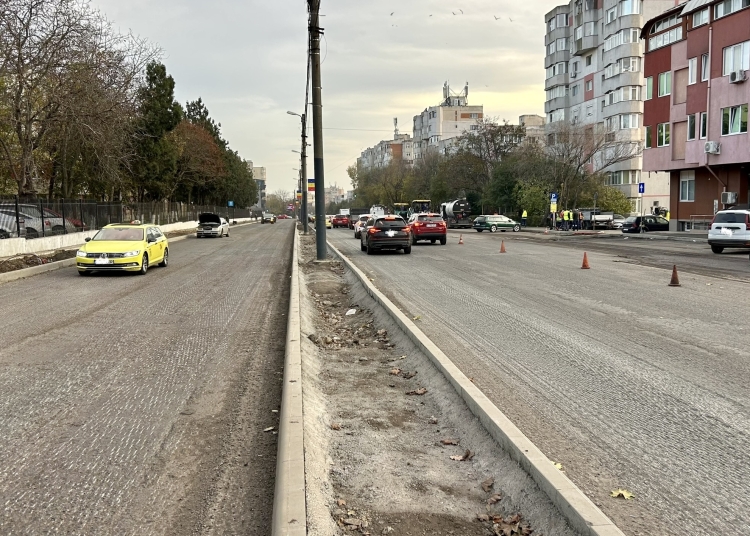 galerie foto se asfalteaza carosabilul pe strada dezrobirii 691c40884f545