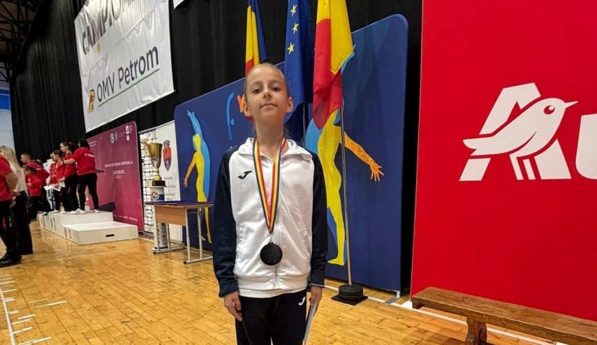gimnasta anisia miruna nestea vicecampioana nationala la paralele galerie foto document 690c7263c6ee6