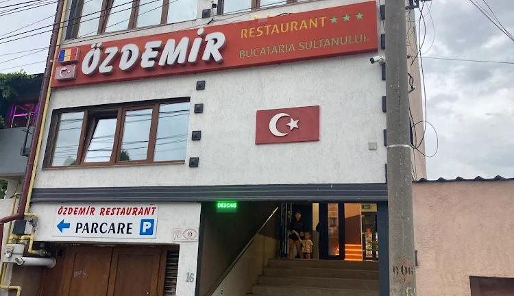 incendiu la acoperisul unui restaurant din zona garii constanta 69068130781d3