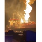 incendiul de la bordul navei incarcate cu mii de tone de gpl pe dunare nu a fost stins autoritatile din judetul tulcea in alerta 691c0f875f068