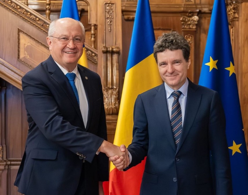 intalnire oficiala la palatul victoria intre presedintele nicusor dan si prim ministrul republicii moldova alexandru munteanu 6915af405d8b4